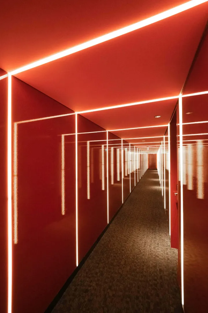 LED verlichting in een hotel gang