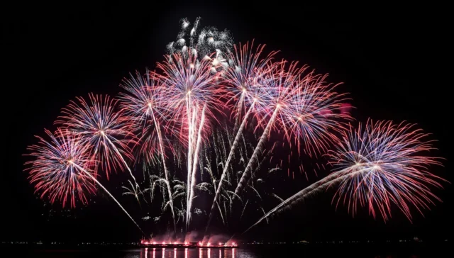 Vuurwerk tijdens nieuwjaarsavond.